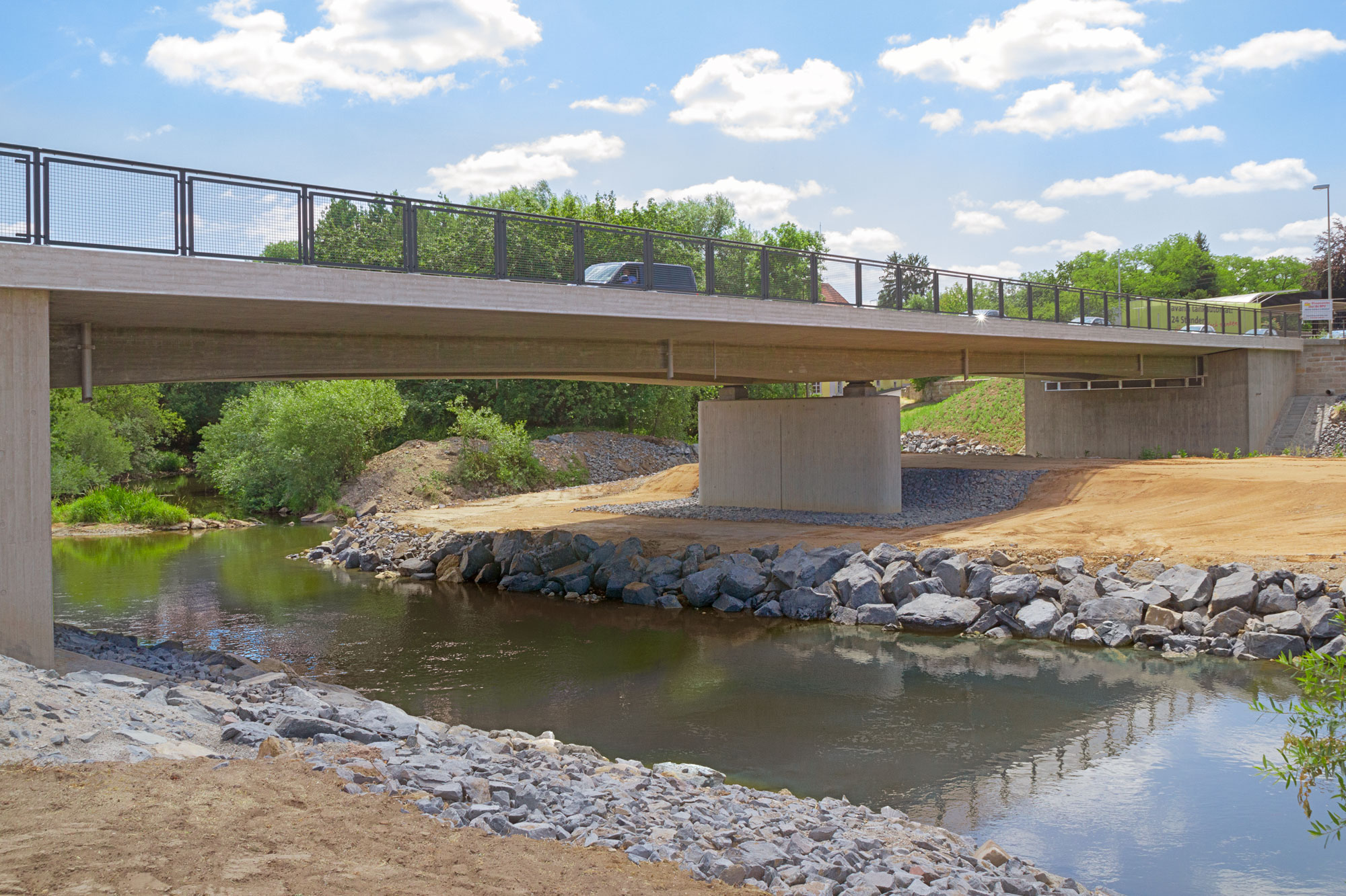 B 173 in Hochstadt, Neubau der Brücke über den Main